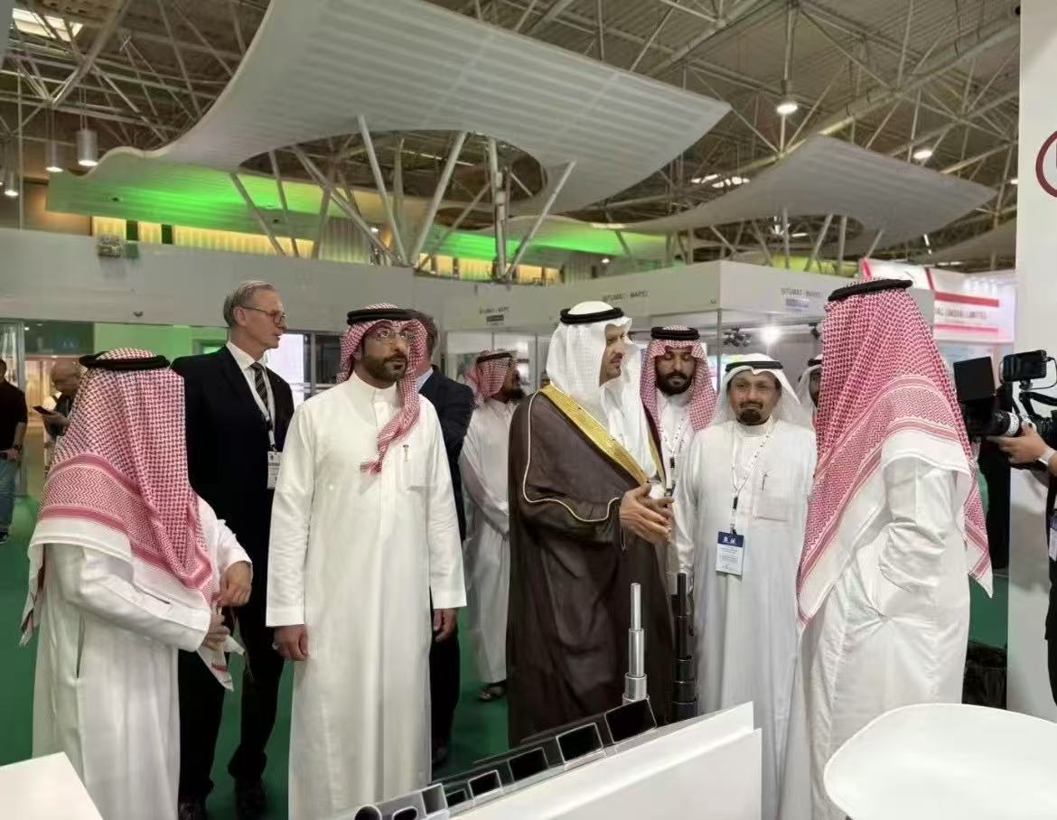 1754402093849970.jpg 500k82f23a88880efad238f072755fc83a1.jpg